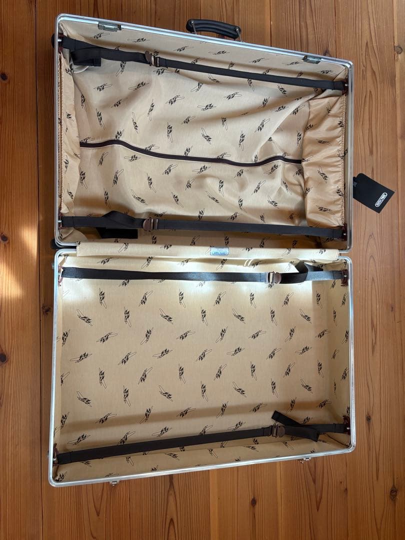 リモワRIMOWA クラシックフライトtrolley 82L 2輪廃盤モデル