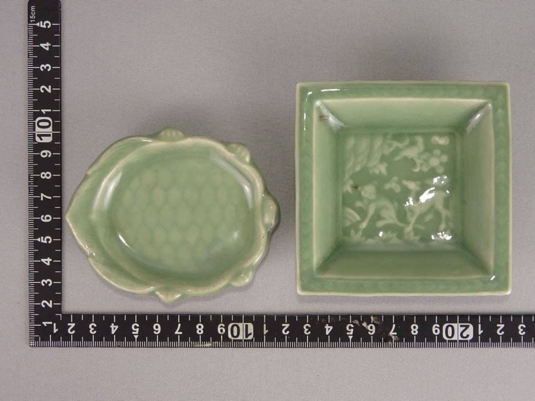 江戸時代　後期　三田青磁　小皿　4点　鹿に猿　菊　亀形　花文　豆皿　コレクション