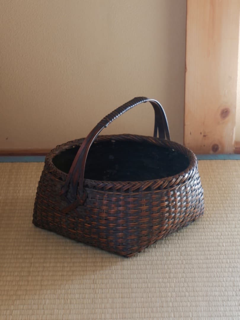 竹編み籠　手付炭籠　竹細工　茶道具　竹工芸　古道具　Q2194
