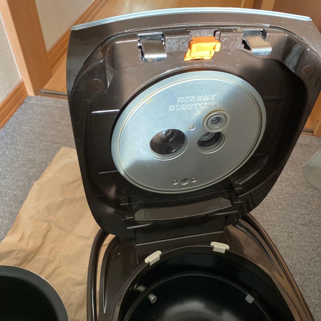 美品　象印炊飯器 5.5合 ブラウン NP-BH10-TA しゃもじ付