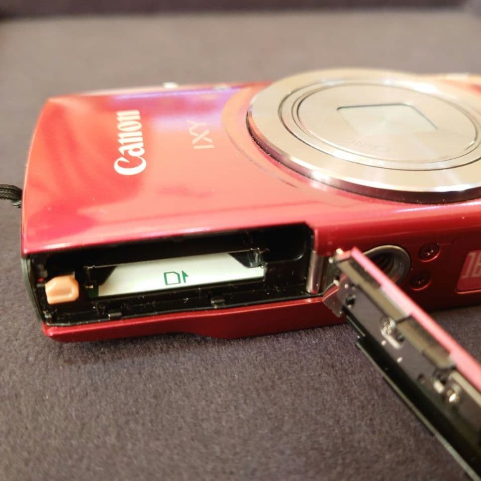 Canon IXY150 コンパクトデジタルカメラ レッド 付属品完備