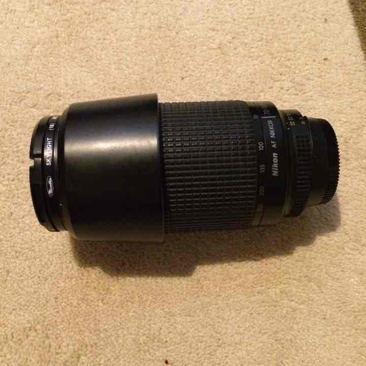 Nikon レンズ 70-300mm1:4-5.6 D