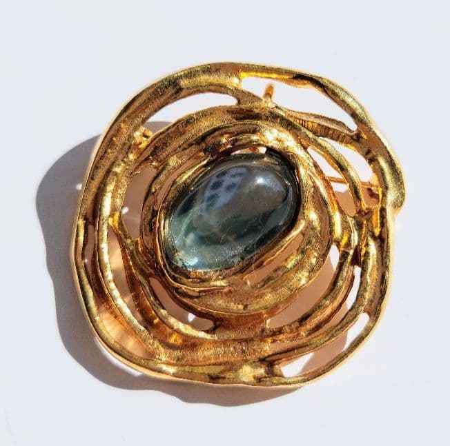 YSL イヴ・サンローラン　ブローチ　フック付きなのでペンダントトップにも可