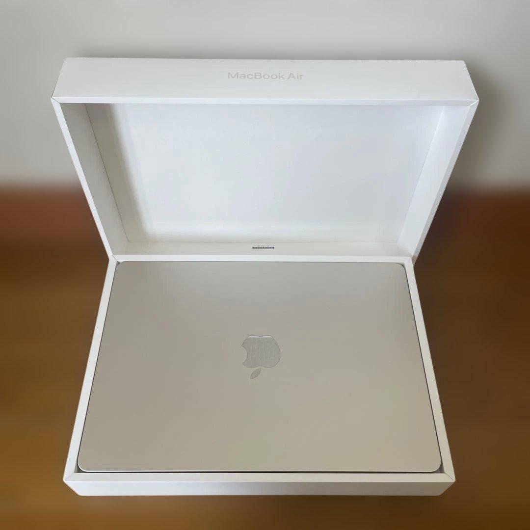 Apple MacBook Air 13インチ M2チップ スターライト