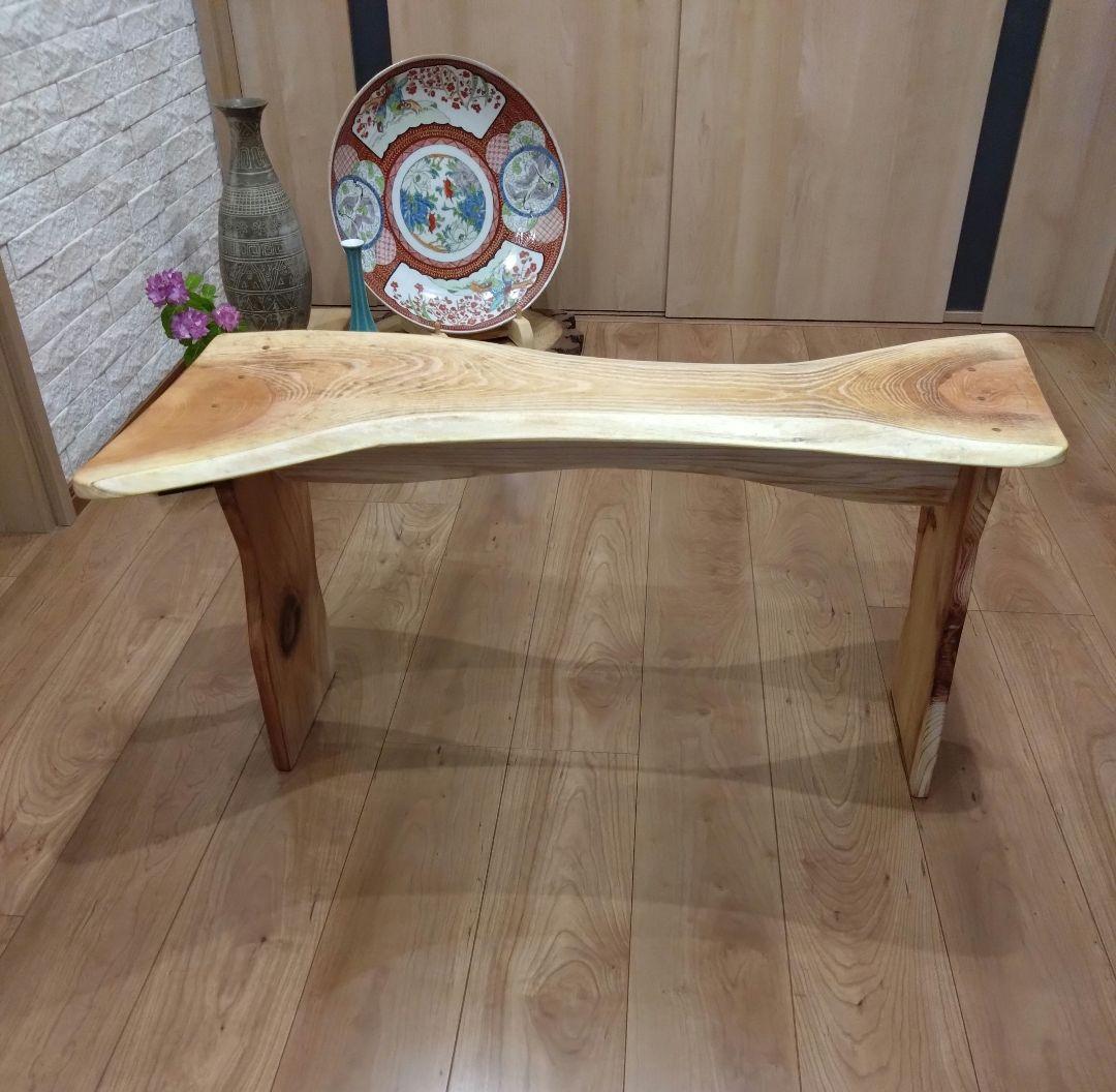 欅のベンチ（70）山口寿美子❕ケヤキの模様、曲線をお楽しみくださいね。