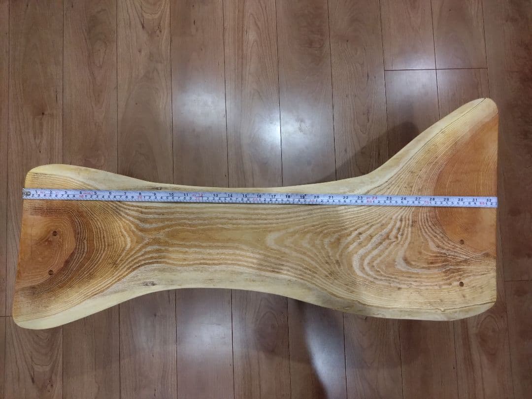 欅のベンチ（70）山口寿美子❕ケヤキの模様、曲線をお楽しみくださいね。