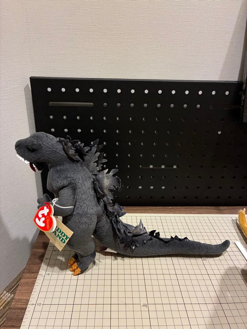 ゴジラ　キングギドラ　ぬいぐるみ