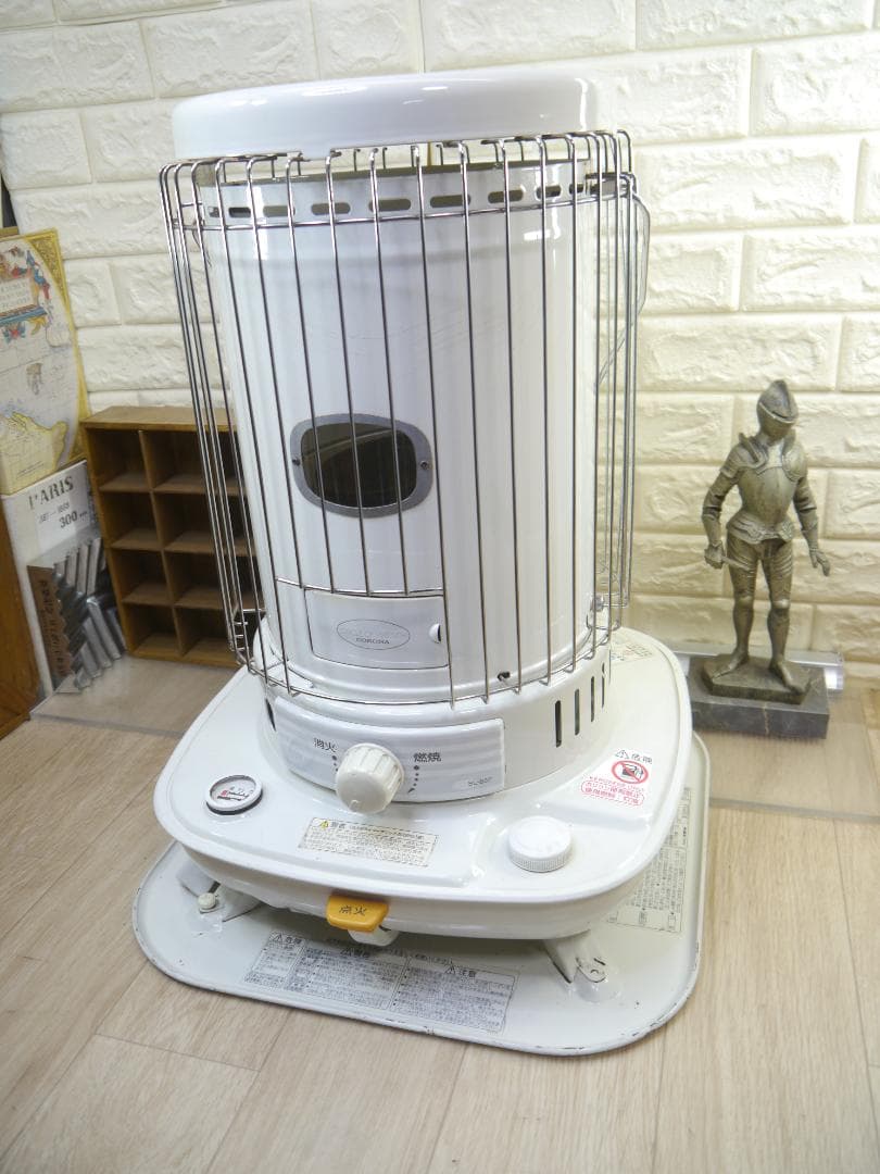 機構良好、外観・・・◆2013年。コロナ　石油ストーブ ホワイト 安全ガード付き