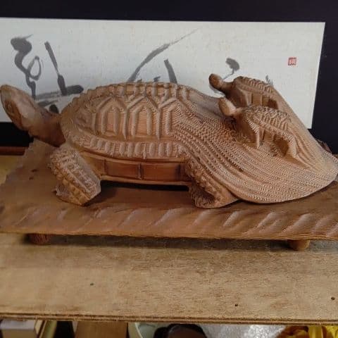 龍宮の亀の置物