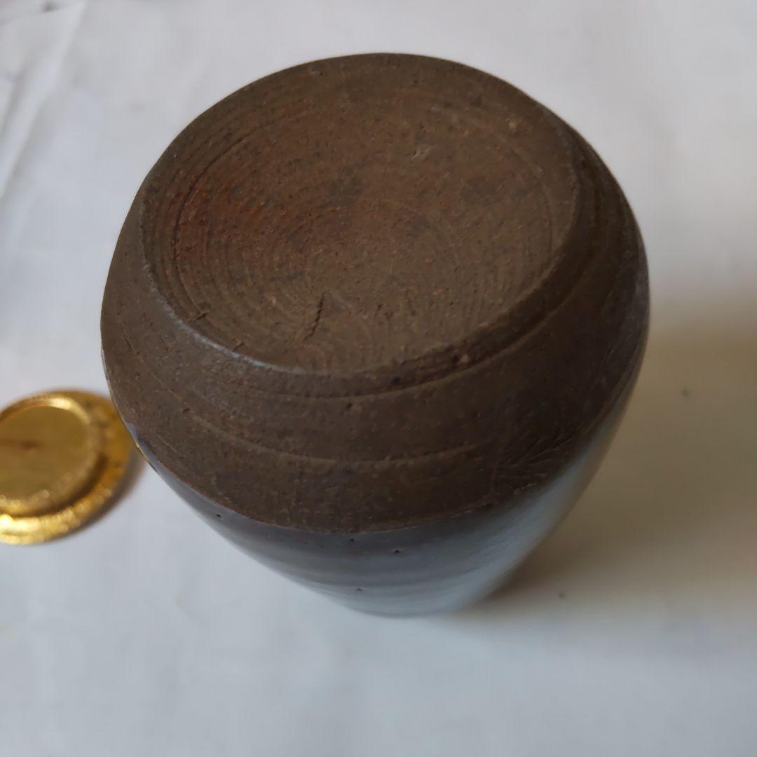 肩衝茶入 尻張茶入 仕覆 四つ目菱緞子 茶道具 木箱 茶入 美品 です。