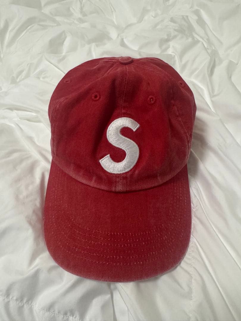 SUPREME 赤 キャップ Sロゴ