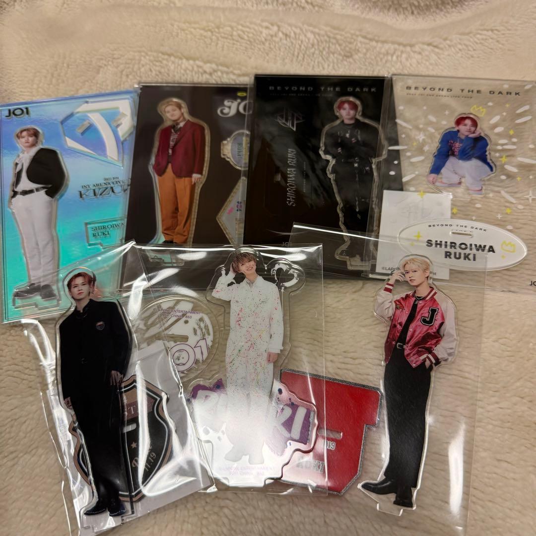 JO1 白岩瑠姫　アクスタ