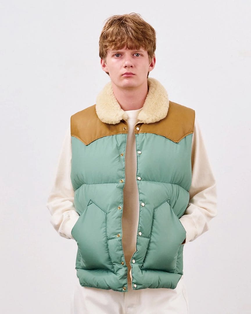 【美品】ロッキーマウンテンフェザーヘッド　ダウンベスト　40サイズ