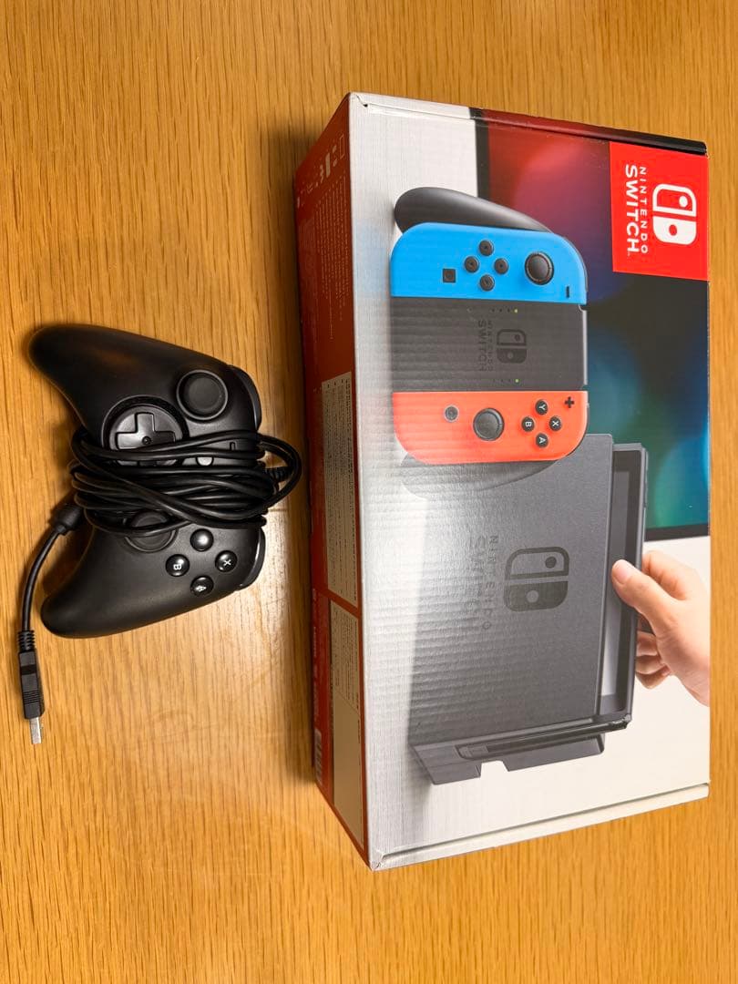 Nintendo Switch 本体 ネオンブルー・レッド (ポリパッド付き)