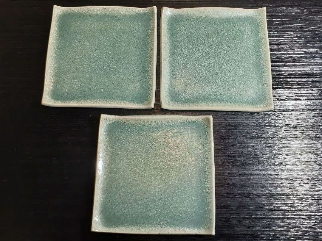 真右ェ門窯　馬場 九洲夫作 鴬玉角皿　日展作家　　真右衛門　真右エ門