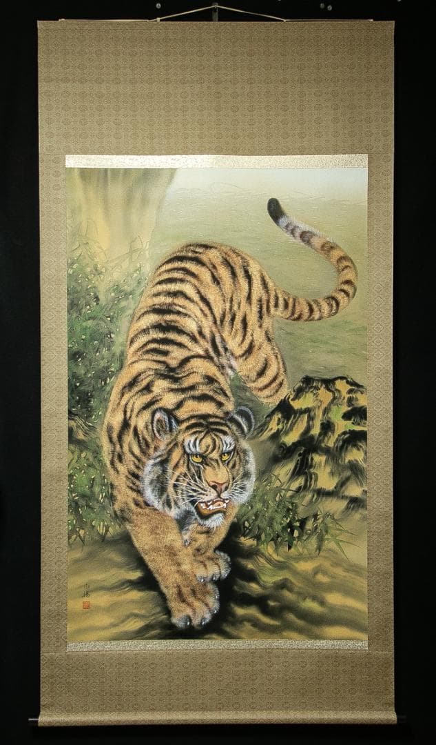 掛軸-1705　斎藤白揚　猛虎　共箱　総幅９７センチの大幅