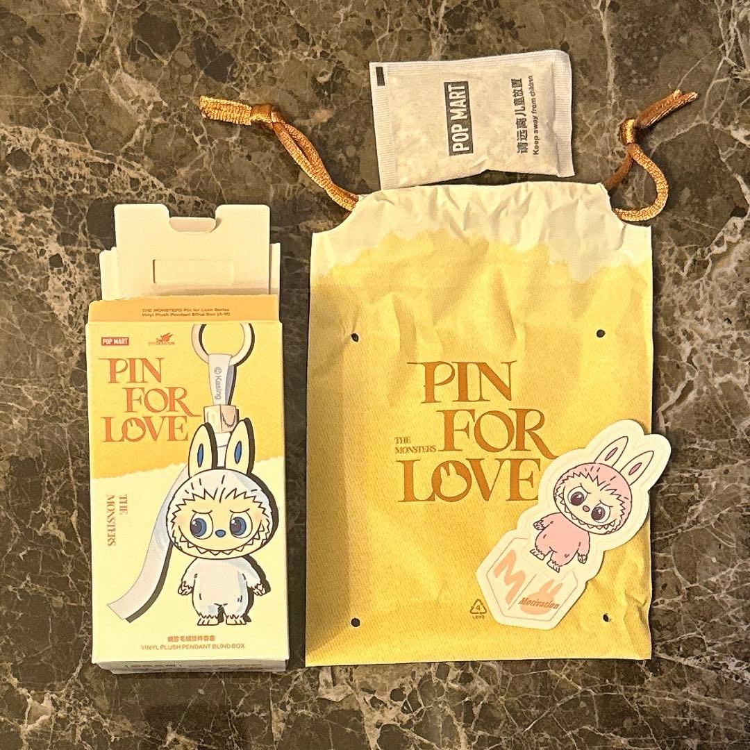 PIN FOR LOVE M スワロフスキー　ラブブ　イニシャル　ミニラブブ