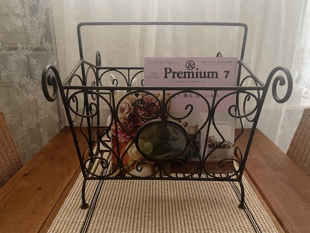 鉄製フランスの古い本立て フランスアンティーク フランスヴィンテージ