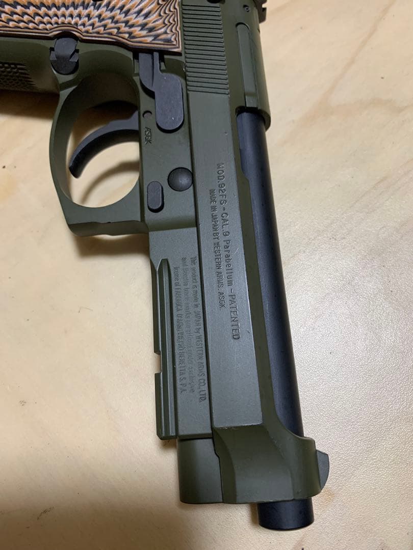 レア物WAウェスタンアームズベレッタM9A1 G10グリップ　オリーブ色