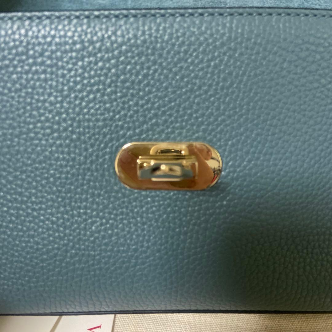 Valentino スタッズ ショルダーバッグ 青