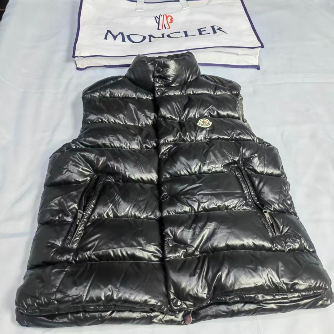 モンクレール　ダウンベスト　ワッペン　4 黒