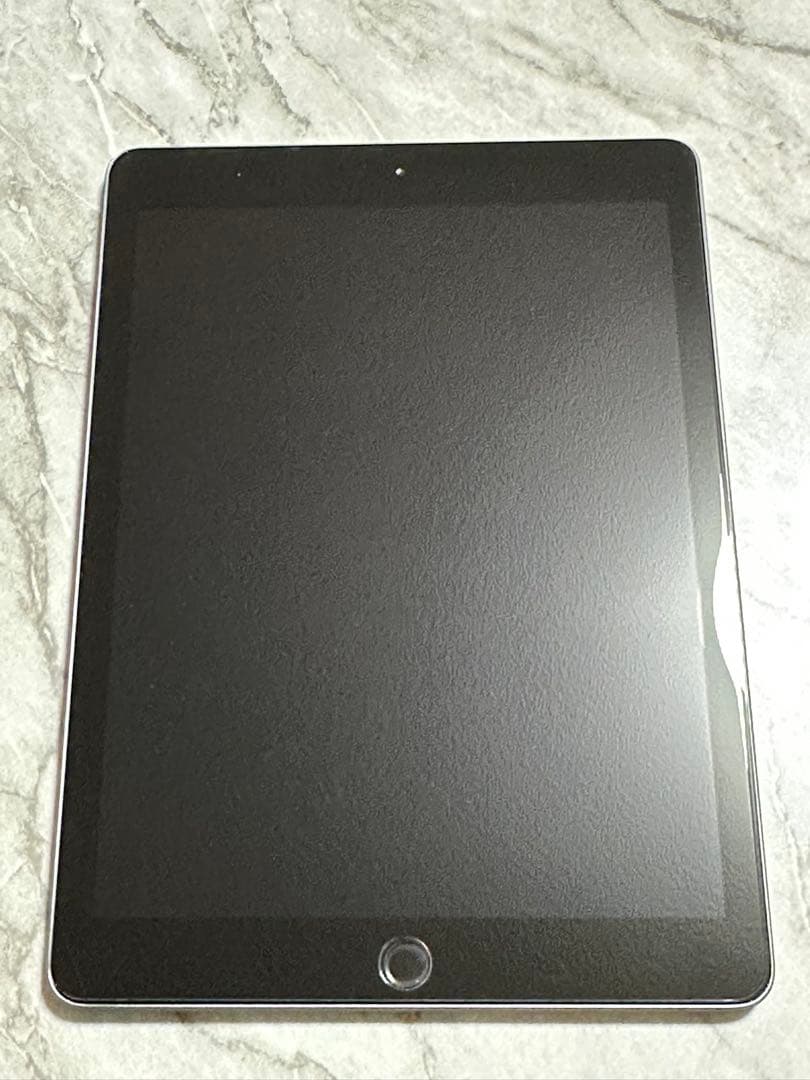iPad 第6世代　32GB スペースグレイ