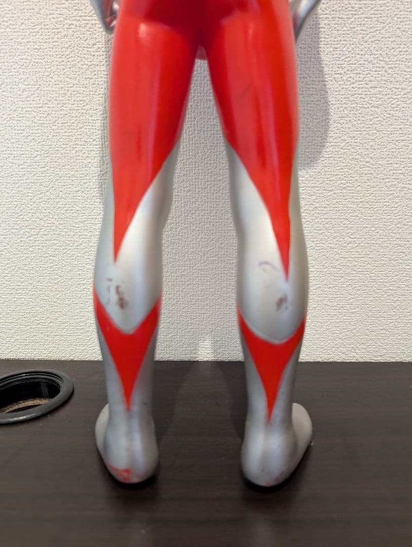 平成生まれの高さ46cmの初代ウルトラマン フィギュア
