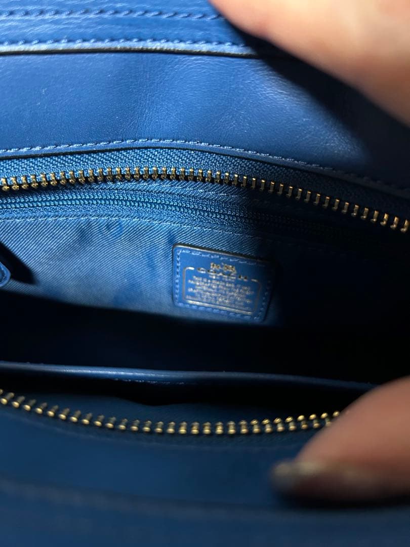 COACH 青 レザーハンドバッグ　(ほぼ未使用)