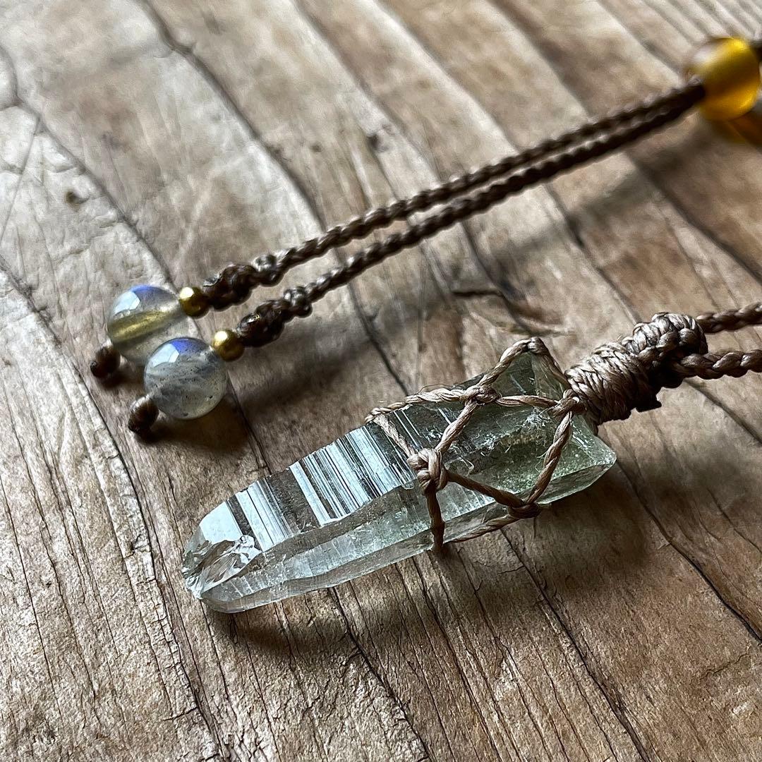 ヒマラヤ水晶 ガネッシュヒマール ＊ マクラメペンダント ネックレス 35