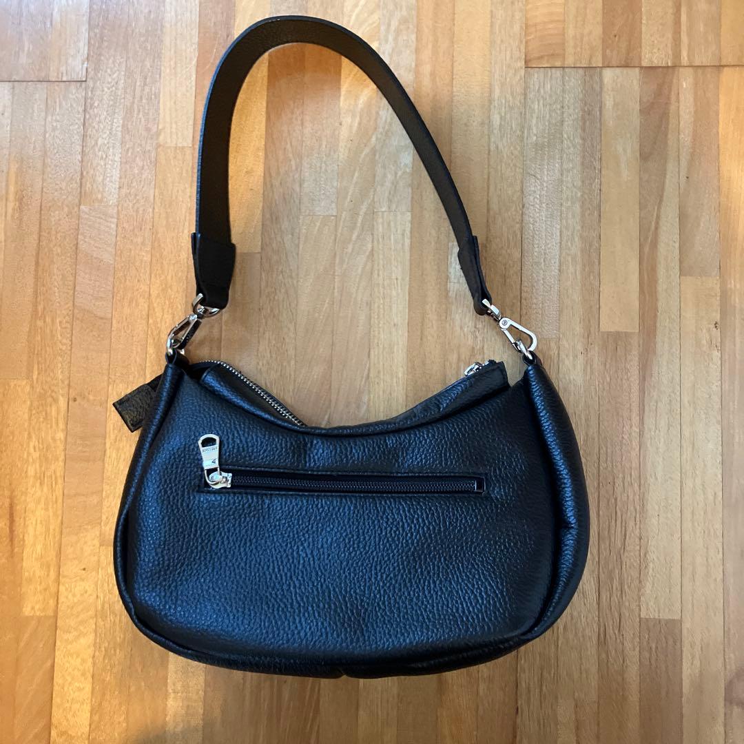 kou （新品）ラシット　ハーフムーンショルダーバッグ黒