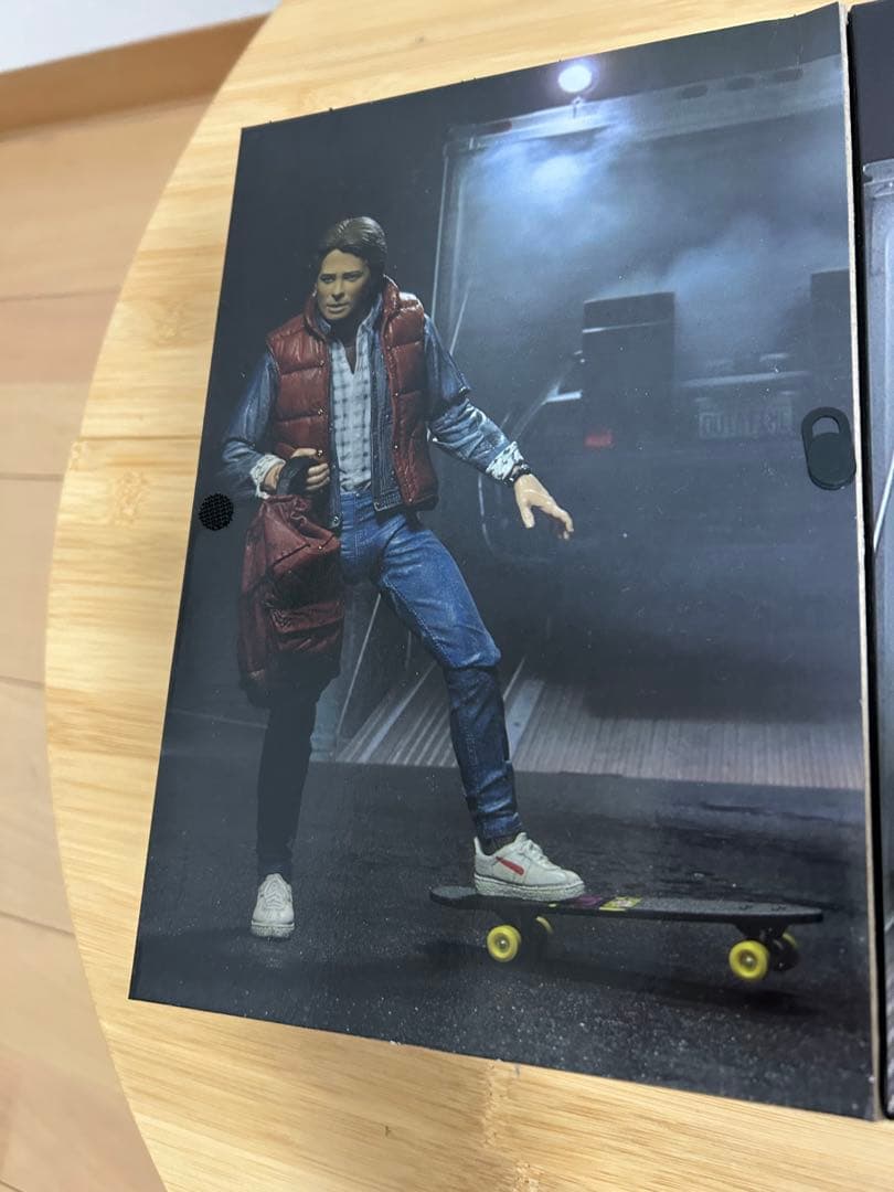 NECAバックトゥザフューチャー マーティー マクフライ フィギュア