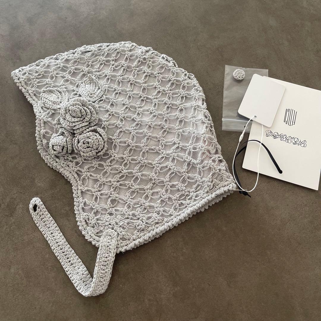 【FETICO】HAND-KNITTED ROSE BEANIE