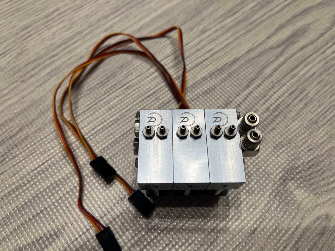 ラジコン　ショベルカー　3ch油圧電磁弁　huina等　重機　お買得！！！