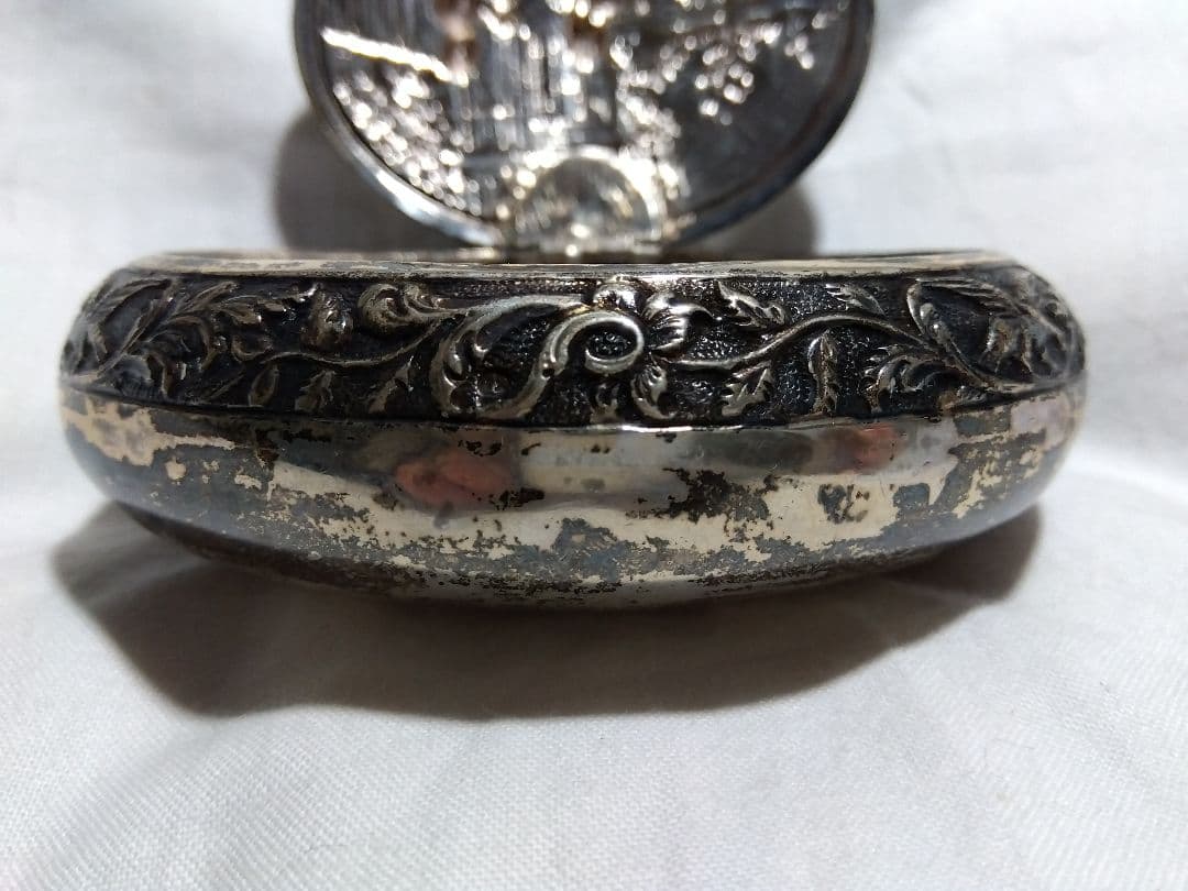 ♪小箱　ボンボニエール？ 銀製？ 犬の刻印 ？