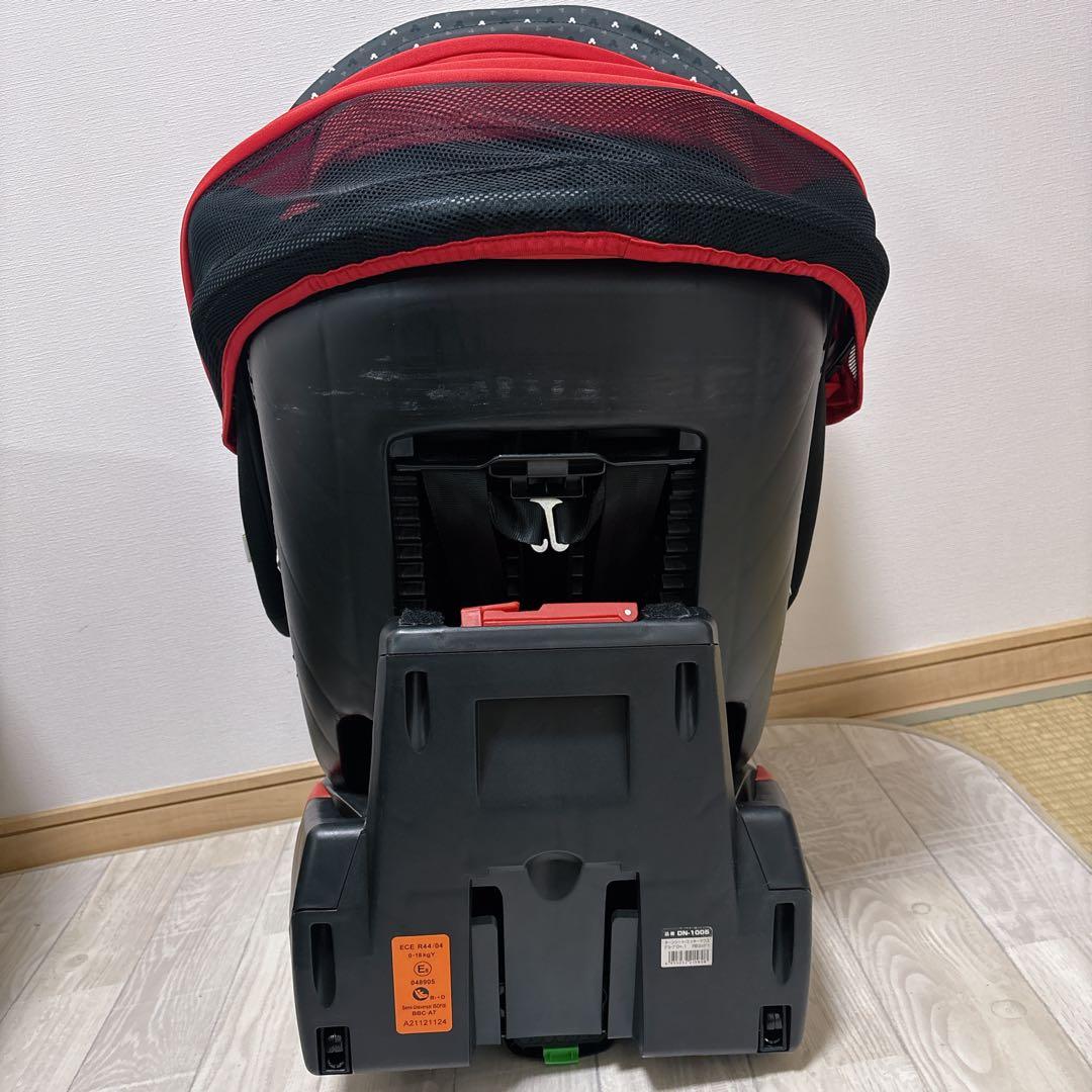 極美品　ターンシート ミッキーマウス チャイルドシート ISOFIX 西松屋限定