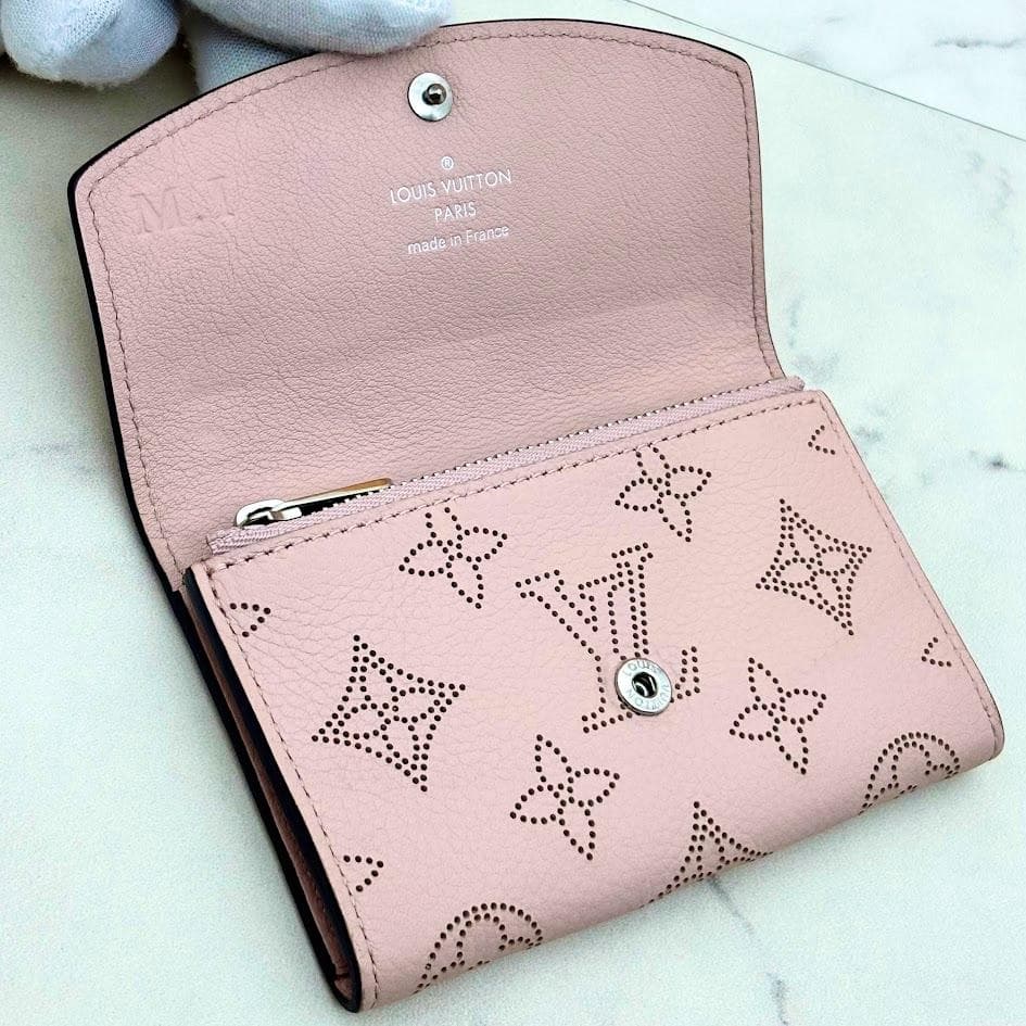 【極美品】ルイヴィトン マヒナ ポルトモネ アナエ マグノリア