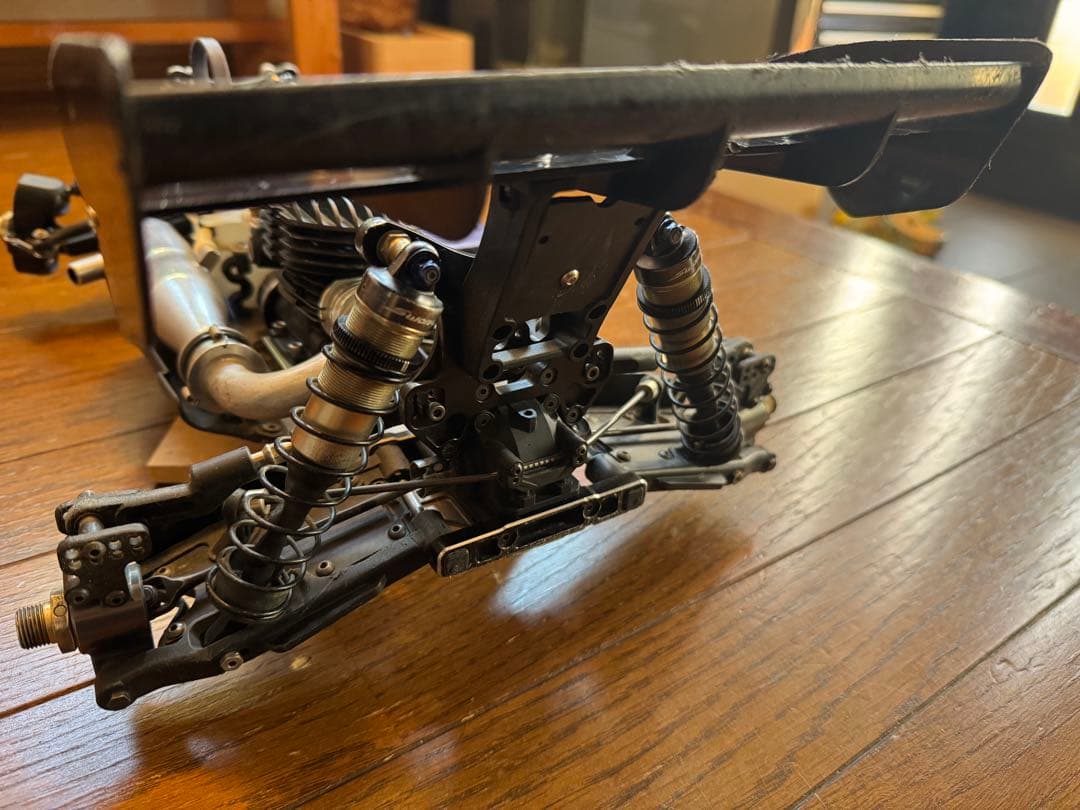 SWORKz S35-4 1/8 バギー エンジン付き