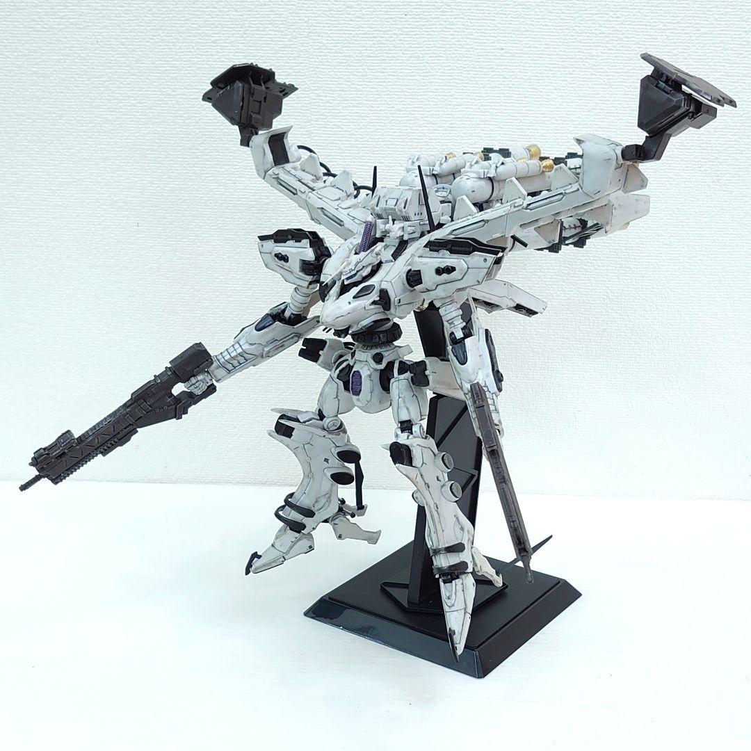 コトブキヤ アーマードコア　ラインアークホワイトグリント　プラモデル 完成