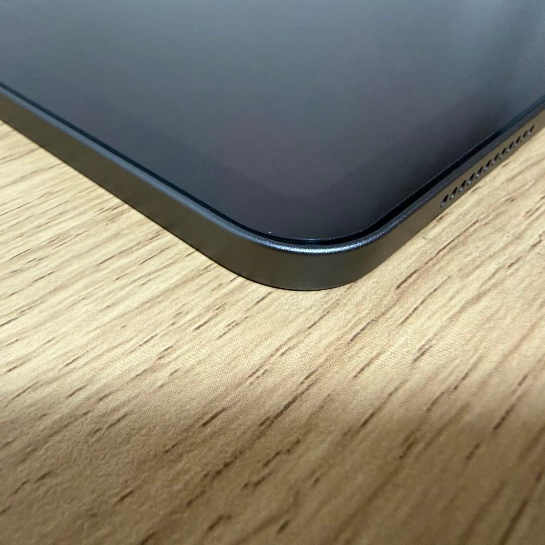 iPad Air 11インチ 第5世代 M1チップ 256GB 最大容量84%