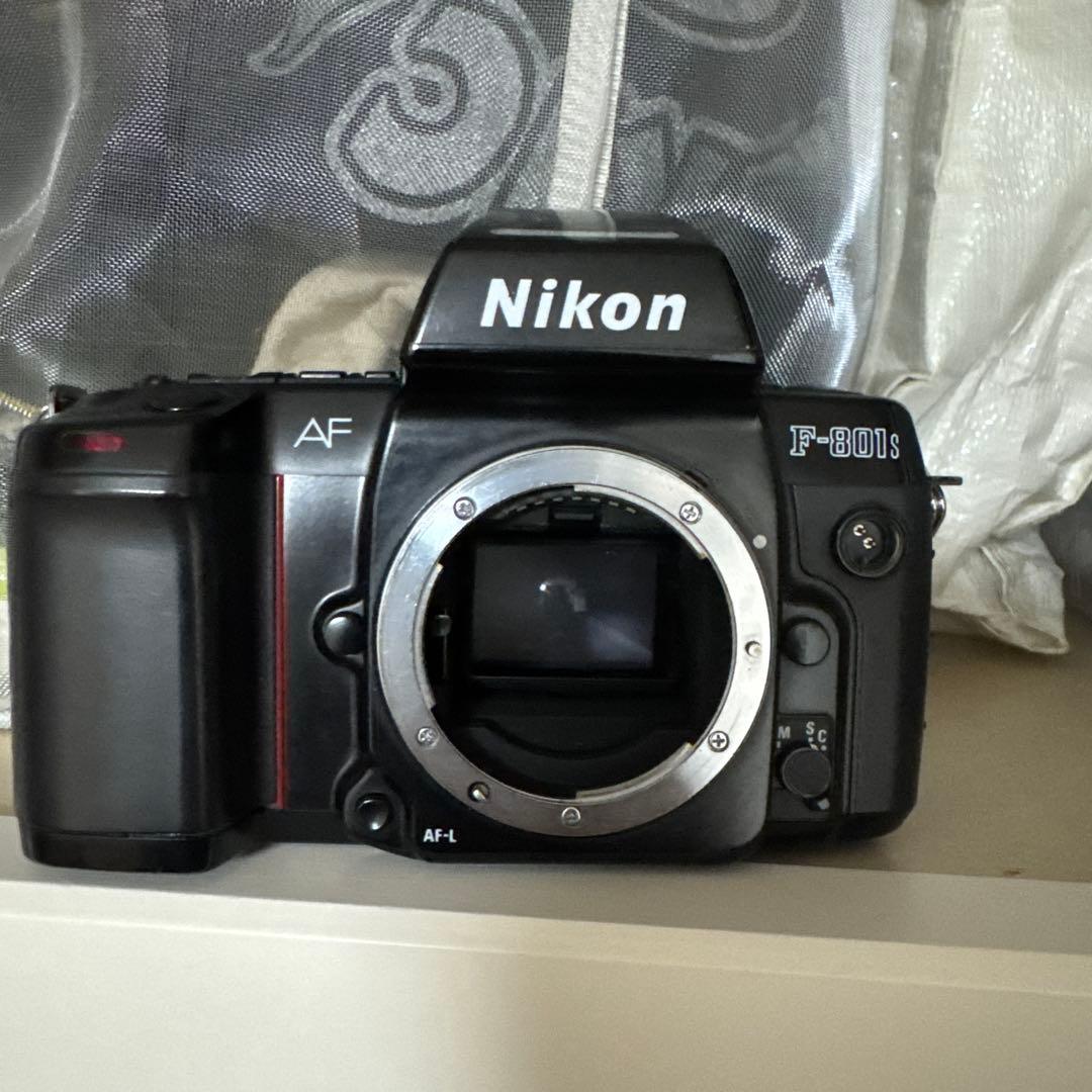 Nikon F-801S フィルム一眼レフカメラ