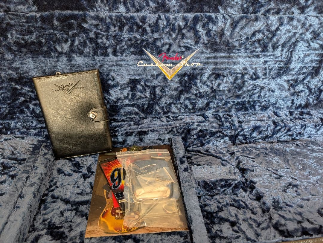 ベース FENDER USA Custom Shop 1964 JAZZ BASS