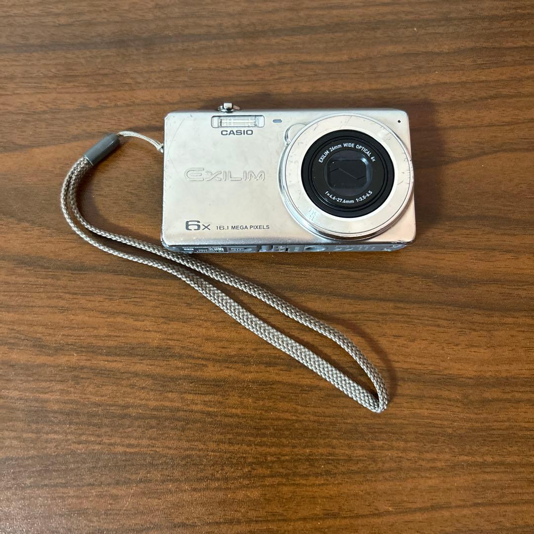 CASIO EXILIM 6メガピクセル コンパクトカメラ