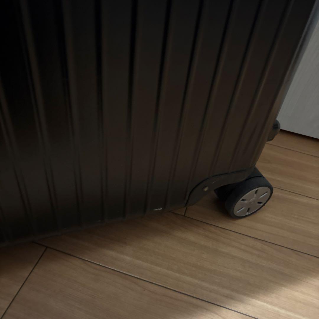 Rimowa リモワ　黒　大型スーツケース