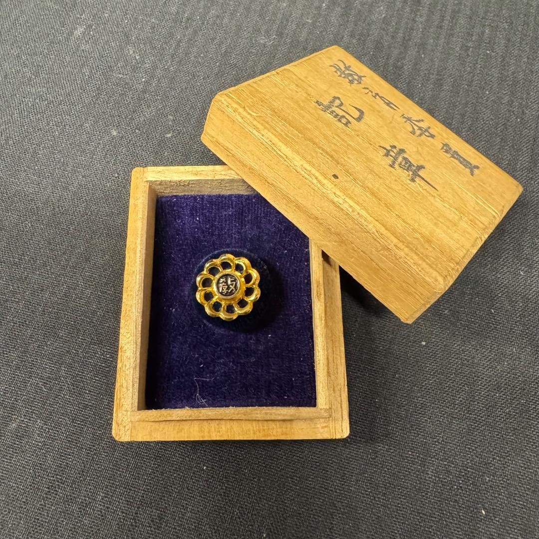 ⬜︎Bb右1003 記章　教育委員　バッジ