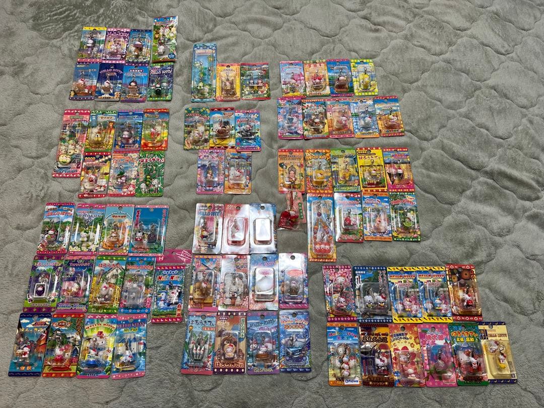 ご当地キティちゃん　ファスナーマスコット、ストラップ合計77点