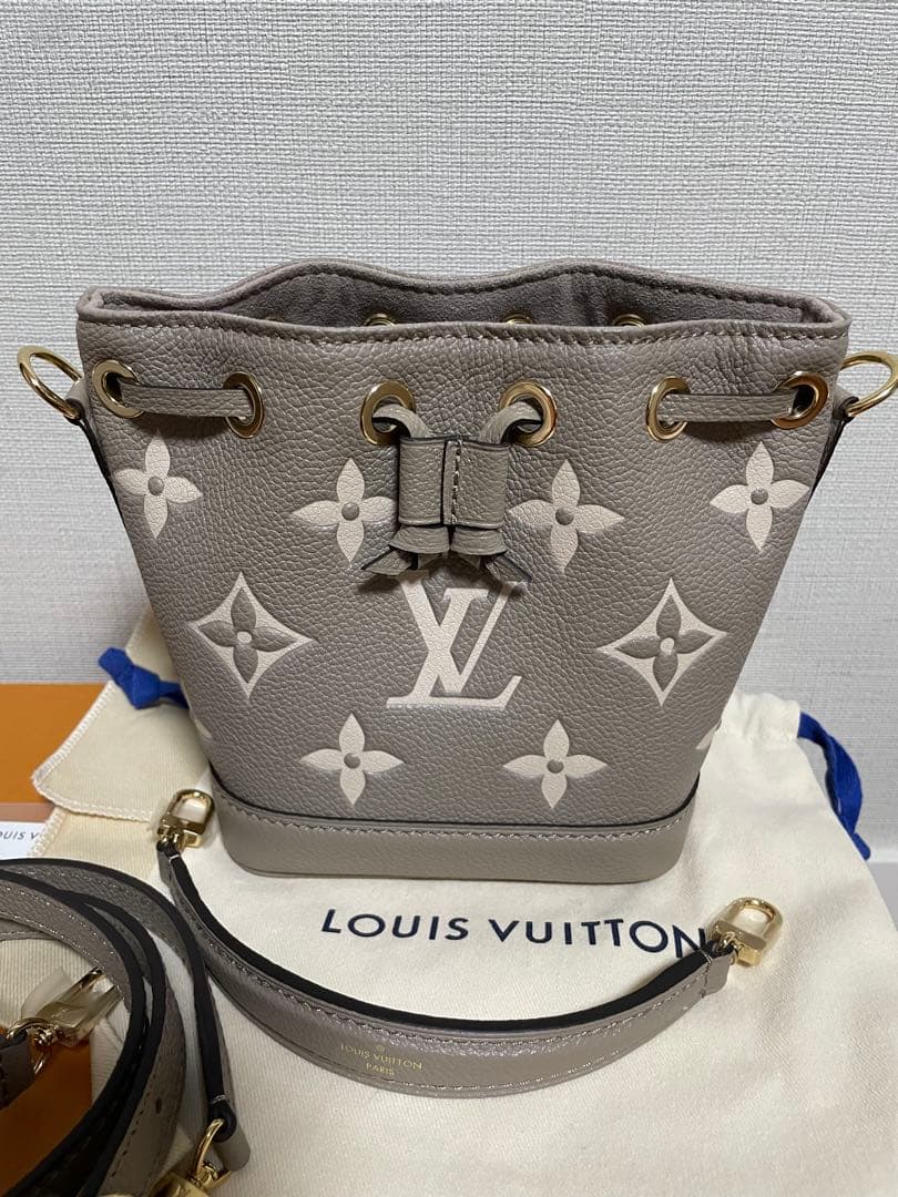 未使用　ルイヴィトン　モノグラム　アンプラント　バイカラー　ナノ　ノエ