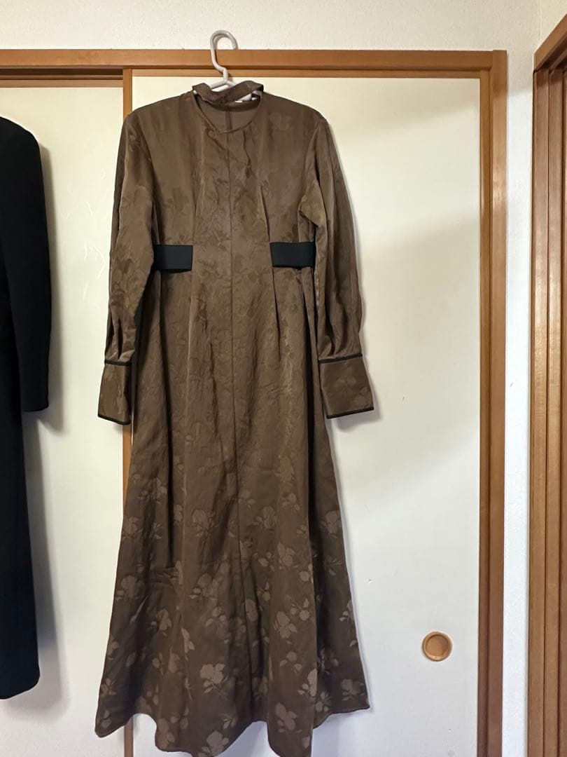 スーツ・フォーマル・ドレス CLANE vintage flower satino