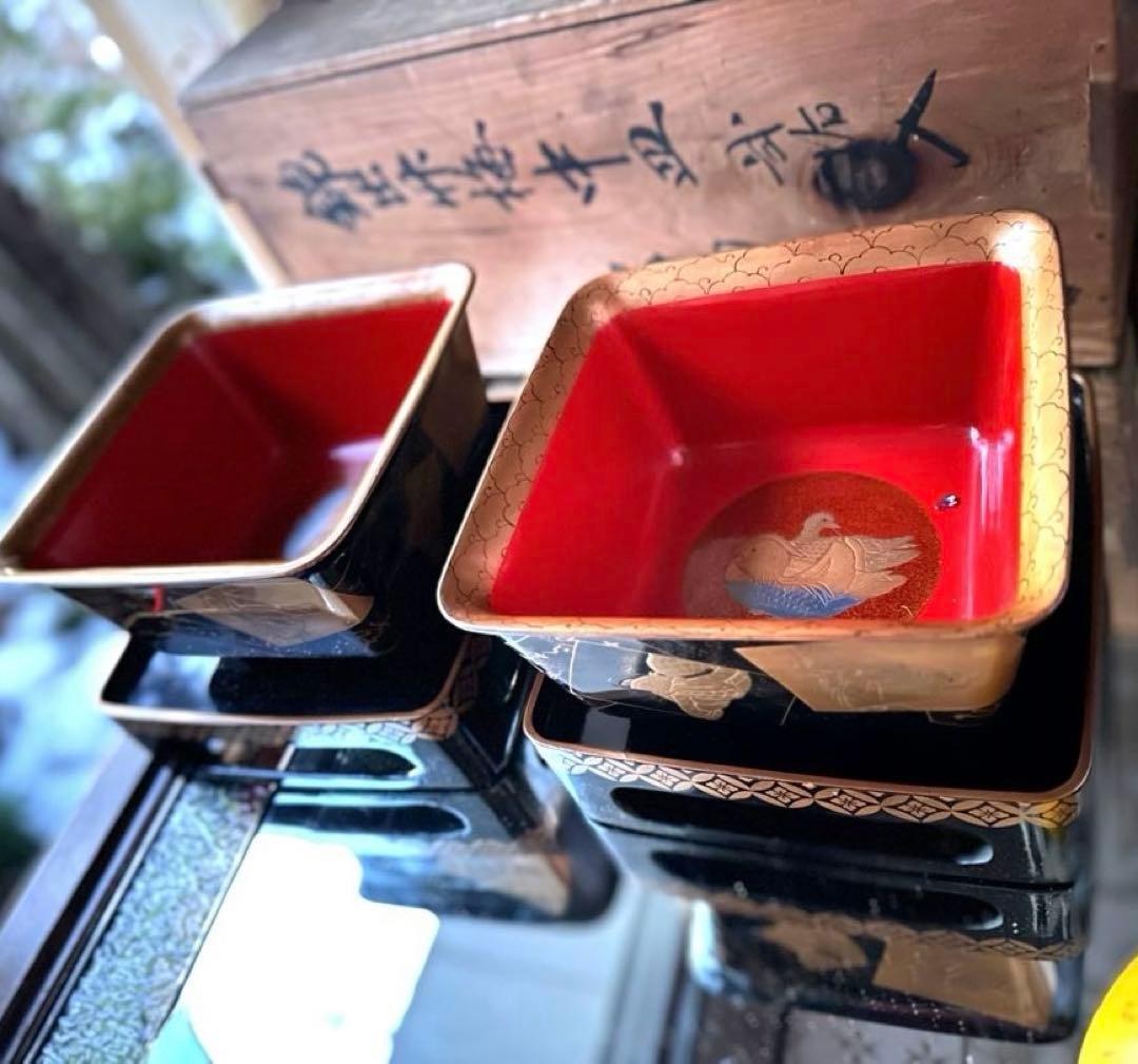 節目に‼️JAPAN金❌黒蒔絵 「貴人和歌」盃洗盃台1対桐箱入