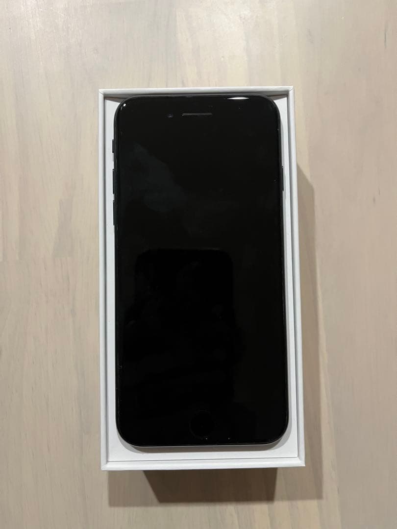 Apple iPhone SE (第2世代) ブラック 本体　128G