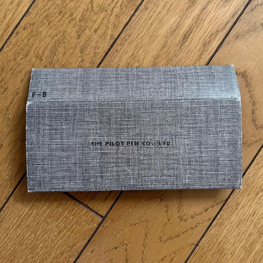 ◾️万年筆◾️昔の筆記用具◾️パイロット◾️PILOT◾️新品◾️未使用◾️換えインク付◾️昭和